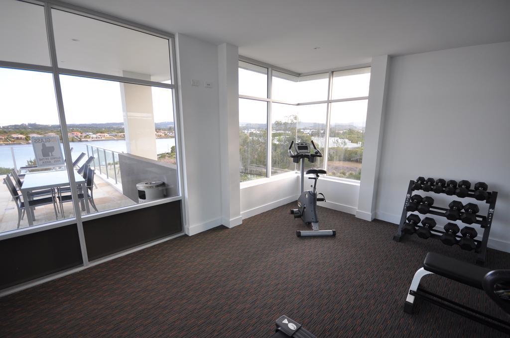 Chancellor Lakeside Apartments Gold Coast Exterior foto