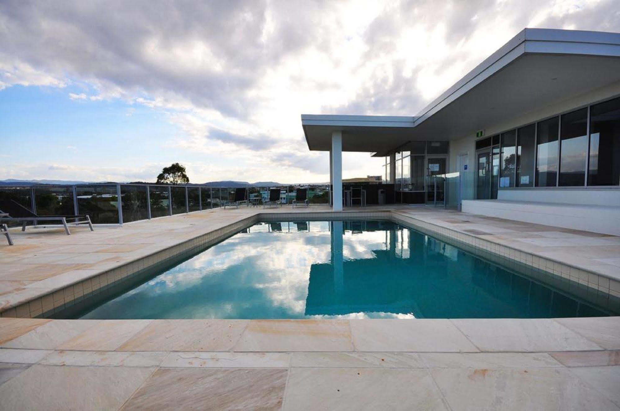 Chancellor Lakeside Apartments Gold Coast Exterior foto